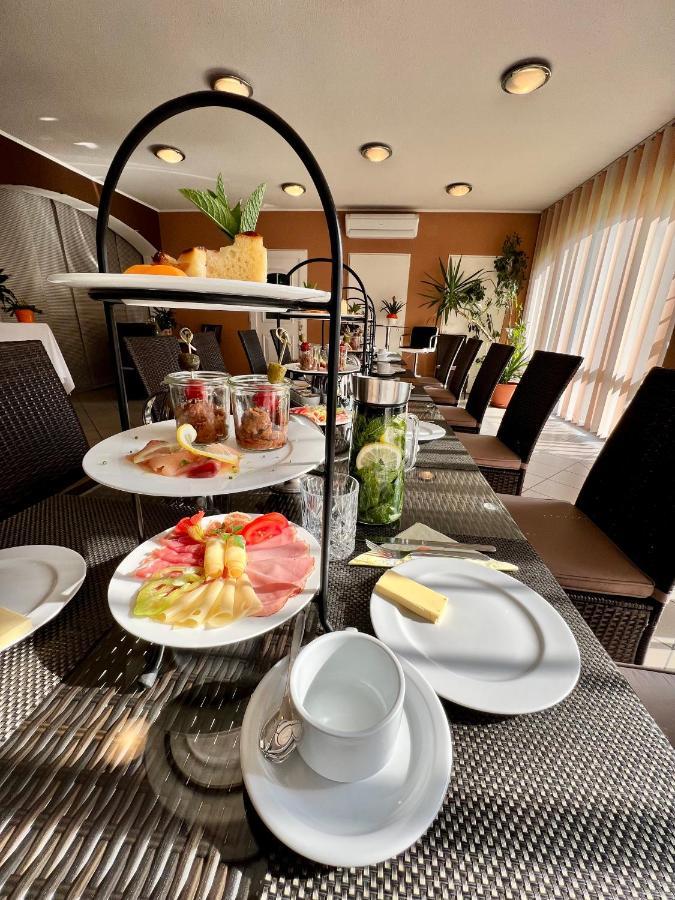 Haus Marianne Hotel Franzhausen Ngoại thất bức ảnh